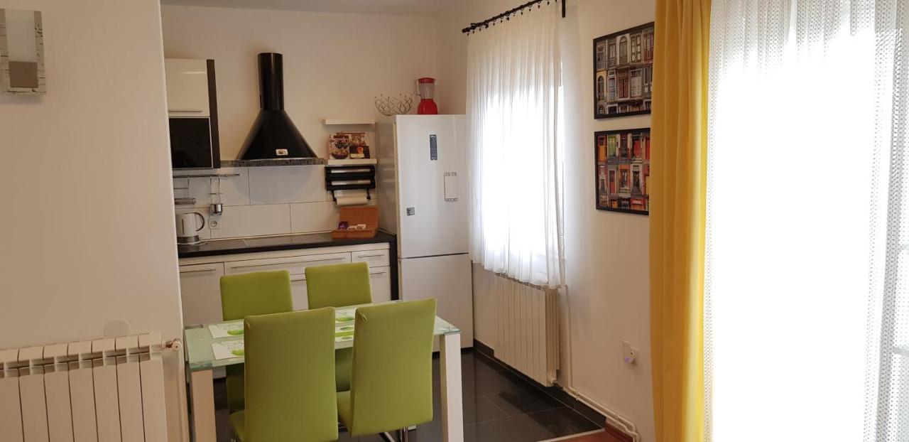 Apartman I Studio Apartman Majoli Kukuljanovo Exteriér fotografie